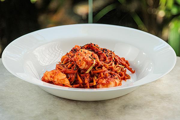 SPAGHETTI ALLE VERDURE GAMBERI
